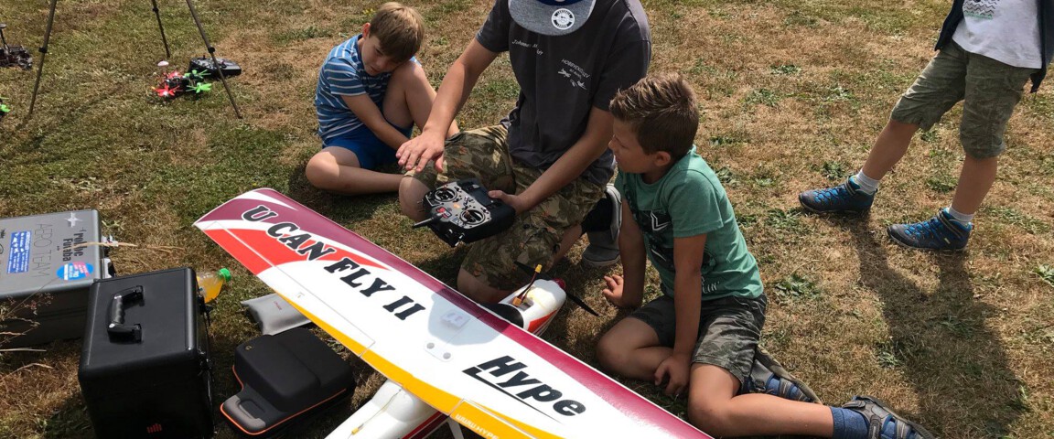 38917944_2174671365901124_6401760818974687232_n 38917944_2174671365901124_6401760818974687232_n